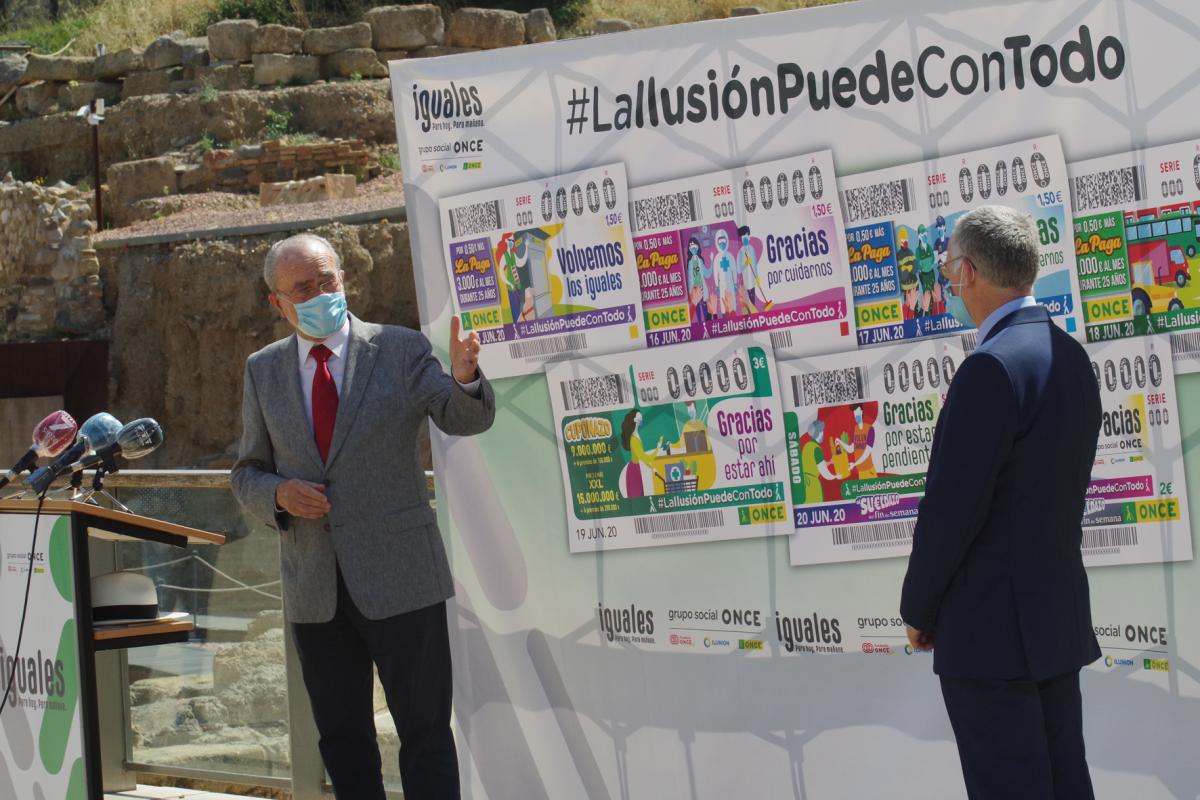 El alcalde de Málaga, Francisco de la Torre, participó en la presentación de los primeros sorteos  tras el parón provocado por la pandemia