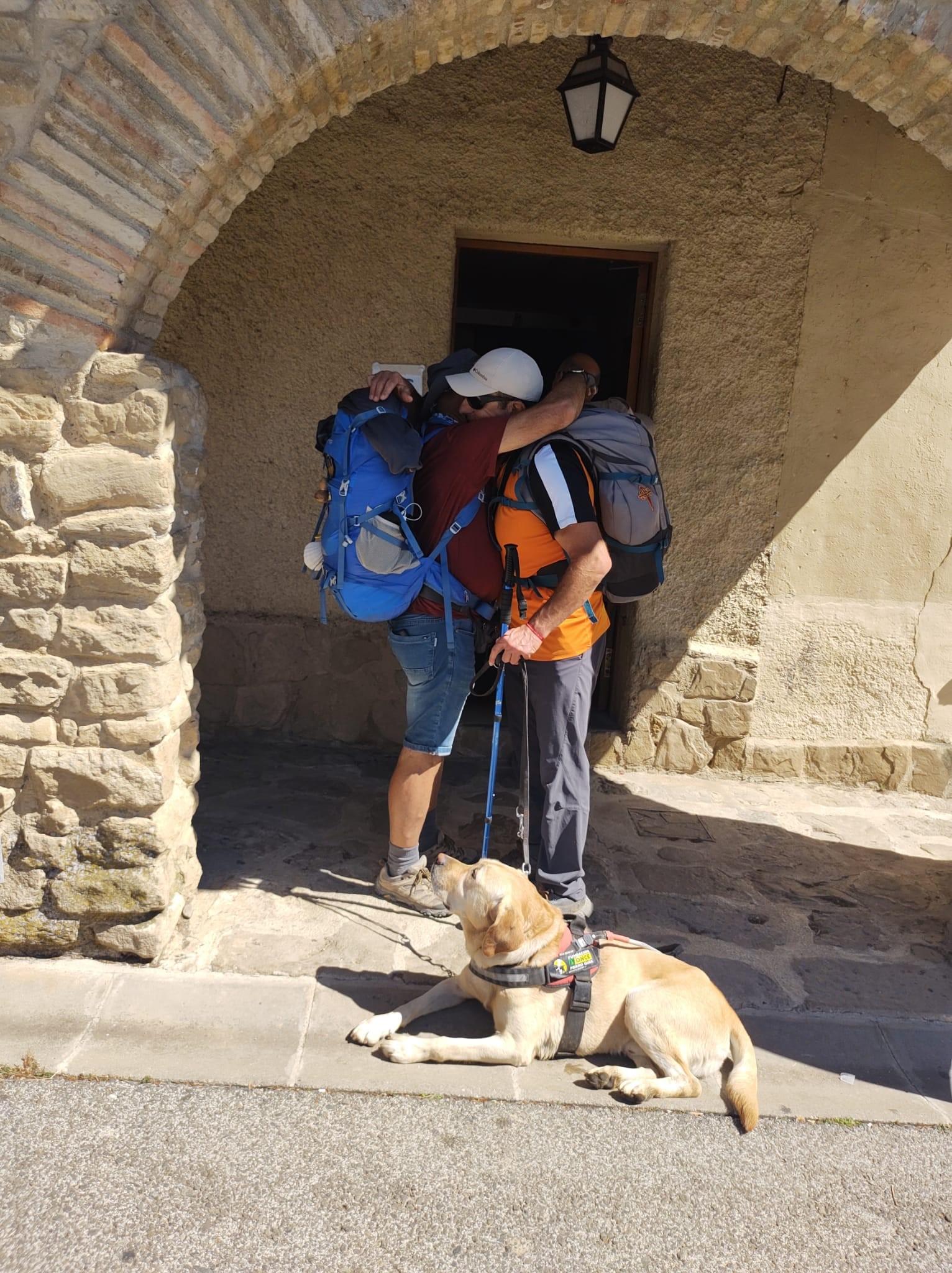 Abrazo al terminar la ruta