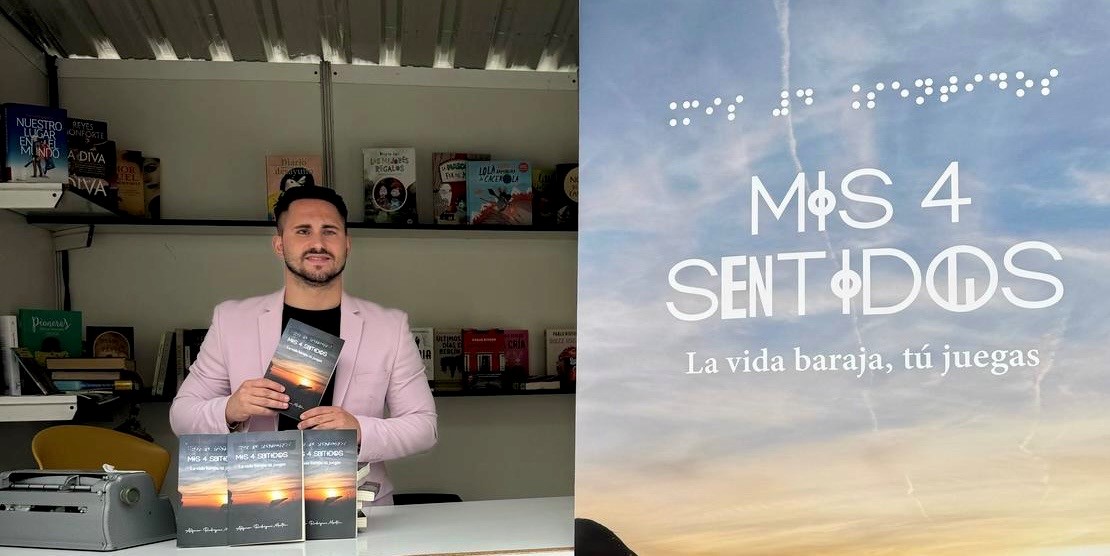 Alfonso Rodríguez en la Feria del Libro de El Ejido