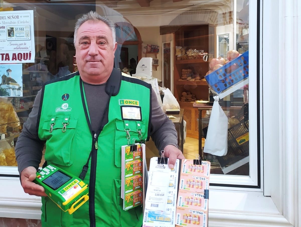 Andrés Valenzuela, vendedor de la ONCE en Montalbán de Córdoba