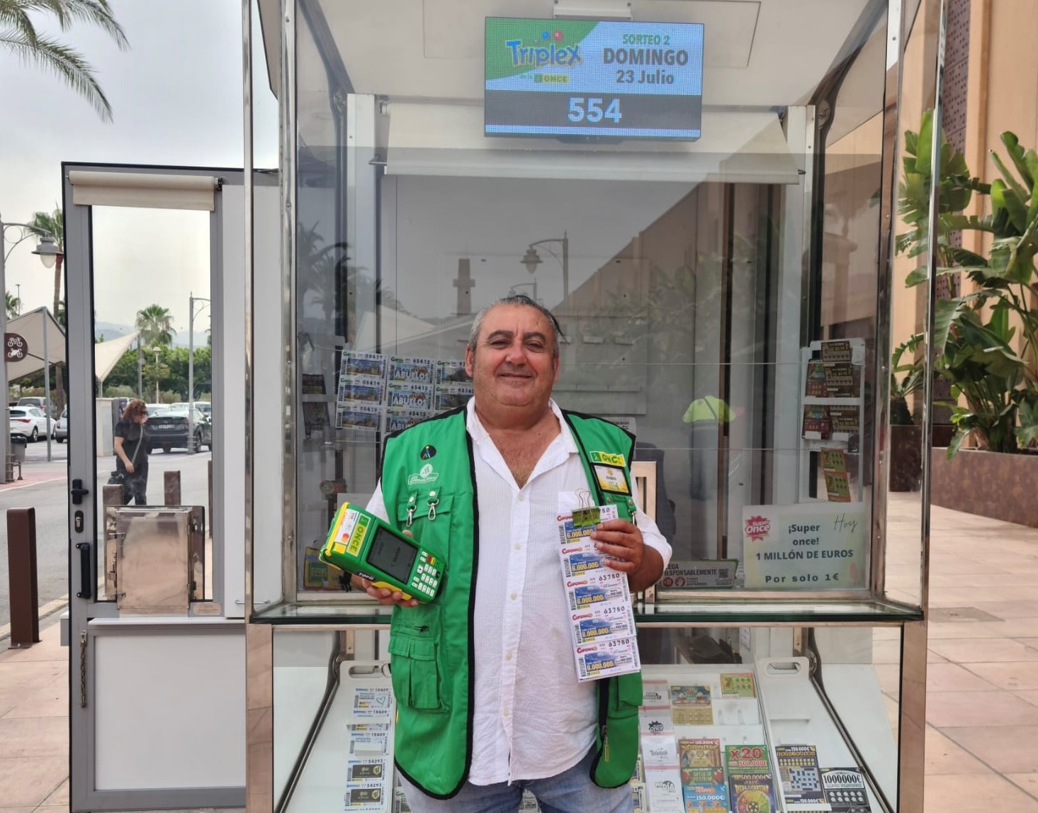 Antonio López, vendedor de la ONCE en Vélez-Málaga