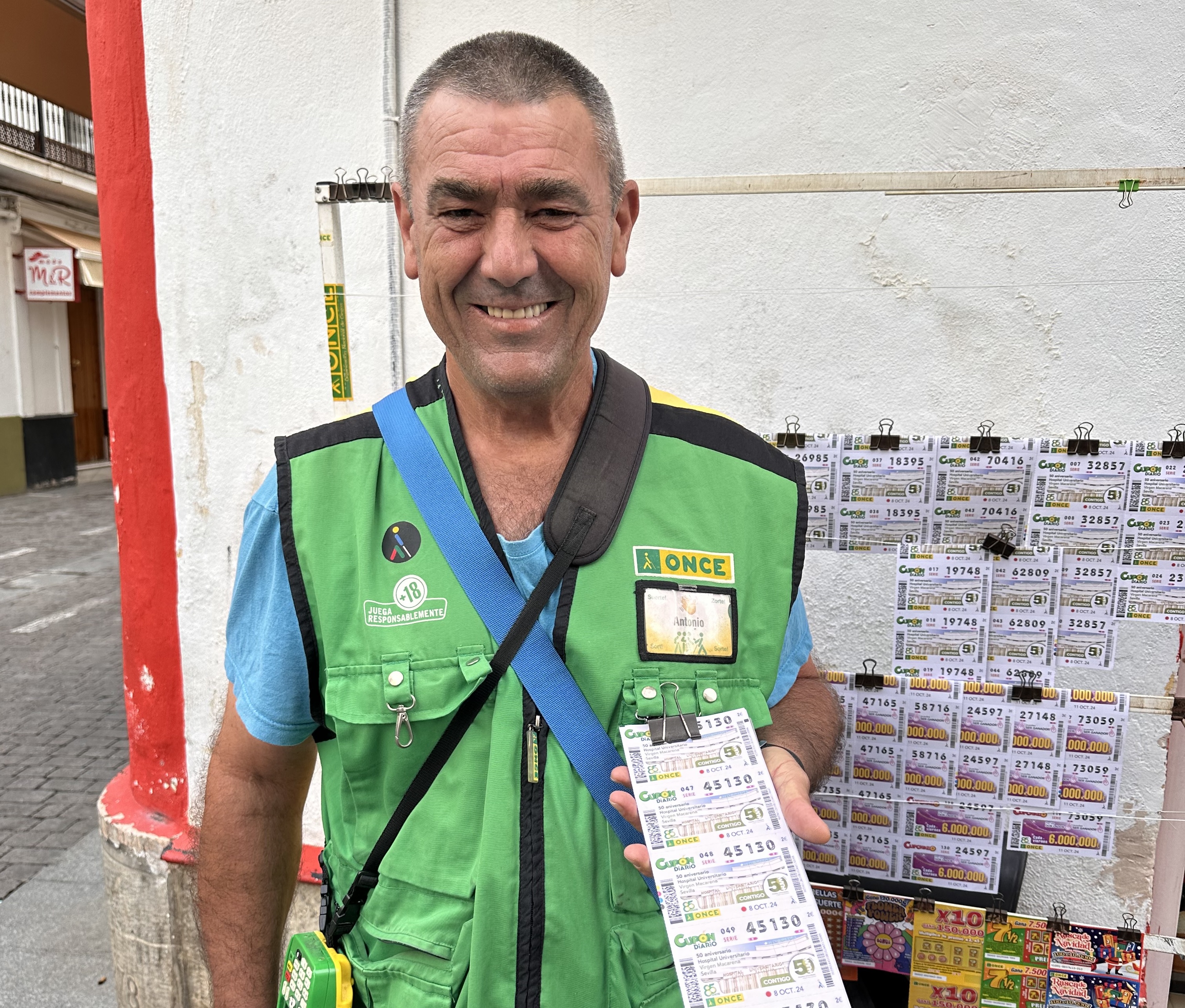 Antonio Rodríguez, vendedor de la ONCE en Sanlúcar de Barrameda