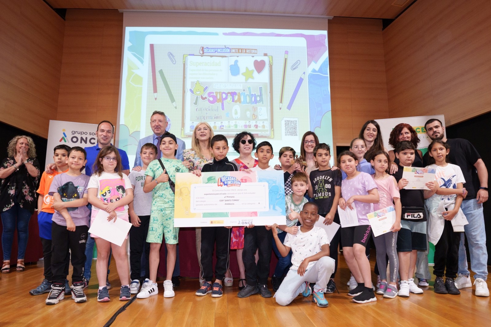 Foto de familia del colegio de Jaén