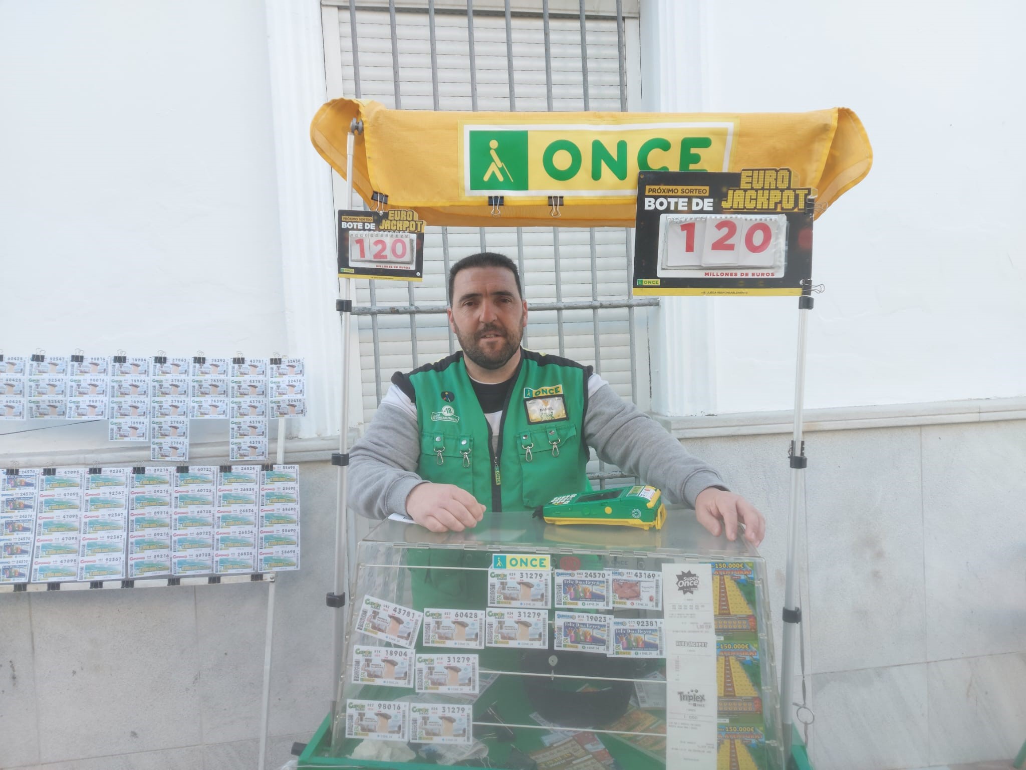 Daniel García, vendedor de la ONCE en Arcos de la Frontera