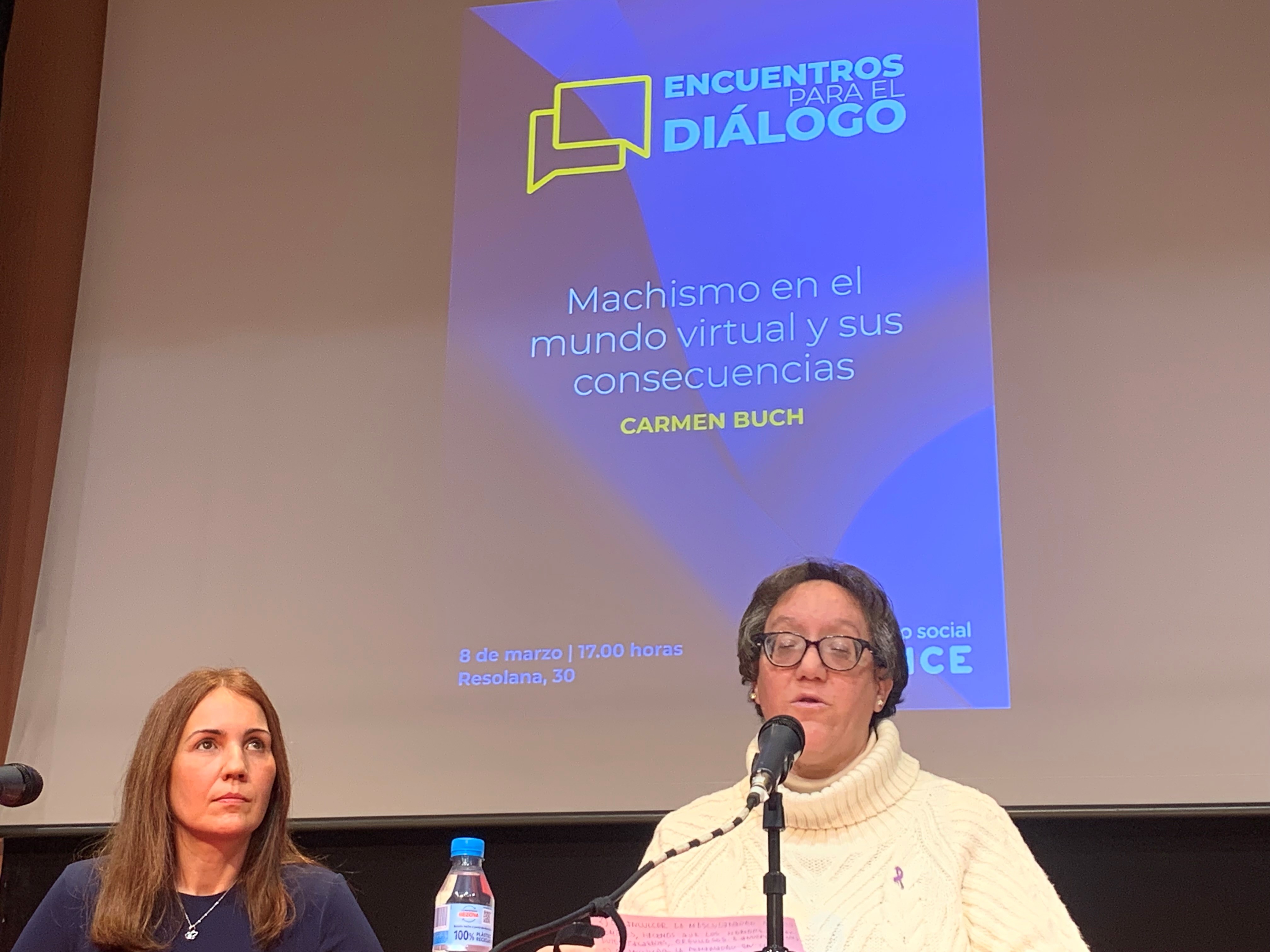 Conferencia sobre machismo en las redes sociales en Sevilla