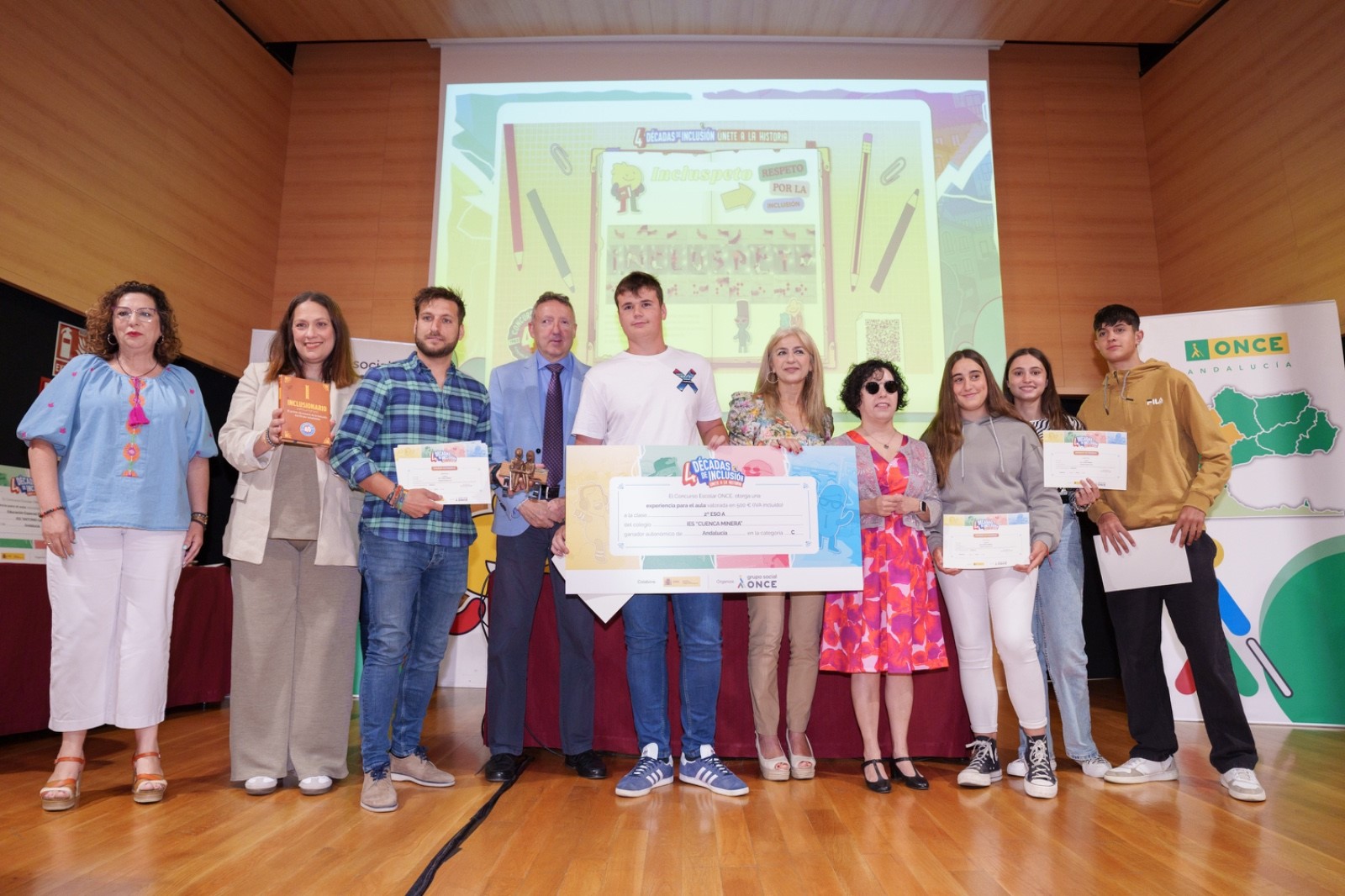 Foto de familia de los ganadores en la categoría C