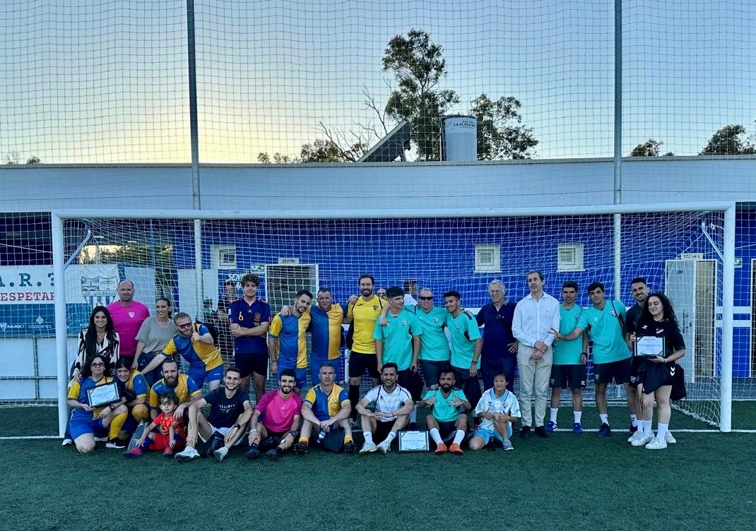 Foto de familia de un partido en Málaga