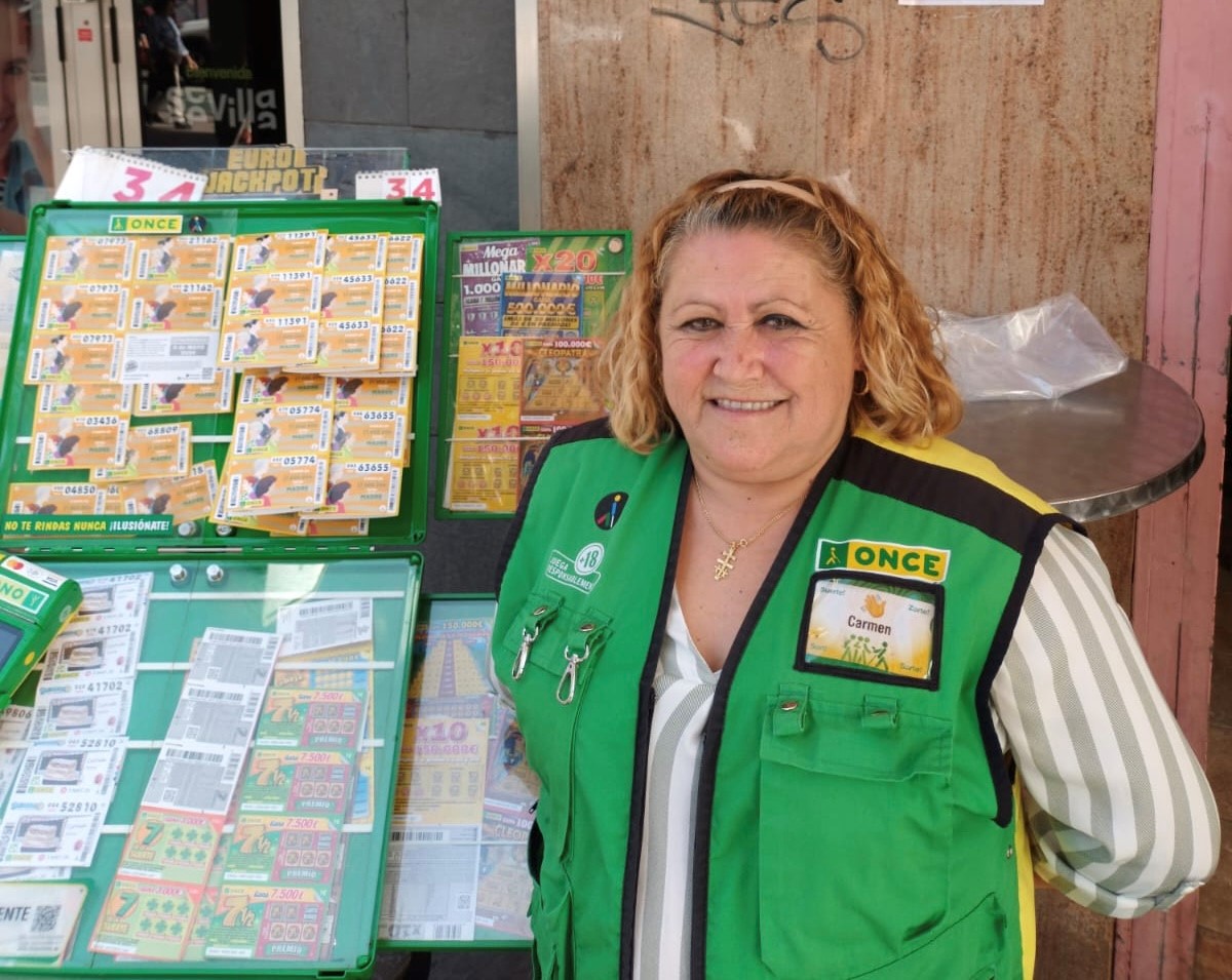 Mari Carmen López, vendedora de la ONCE en Sevilla