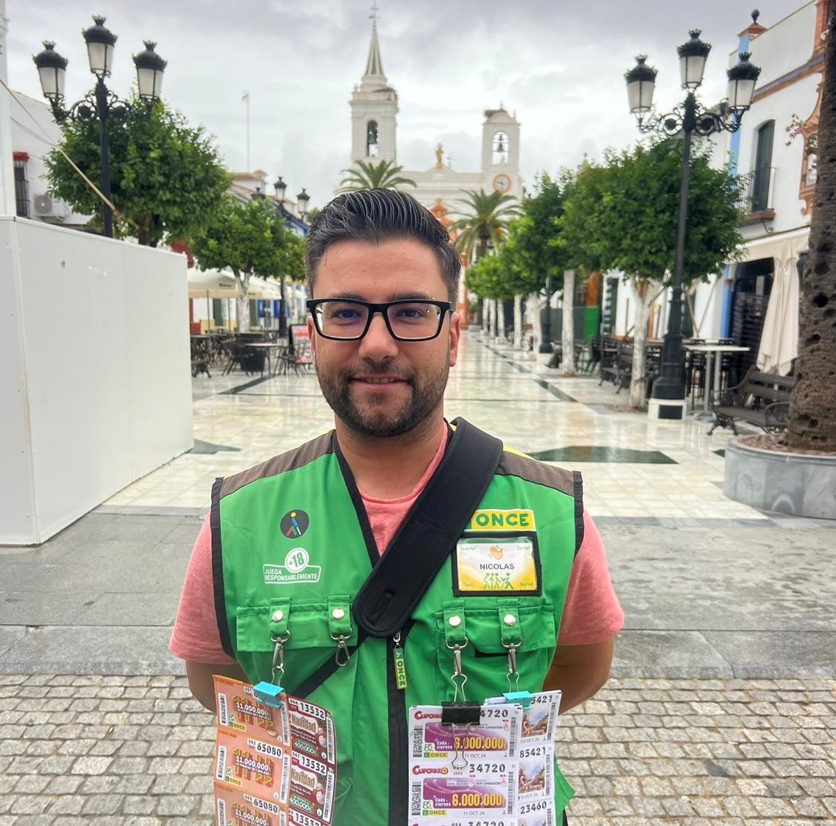 Nicolás Higueras, vendedor de la ONCE en Almonte