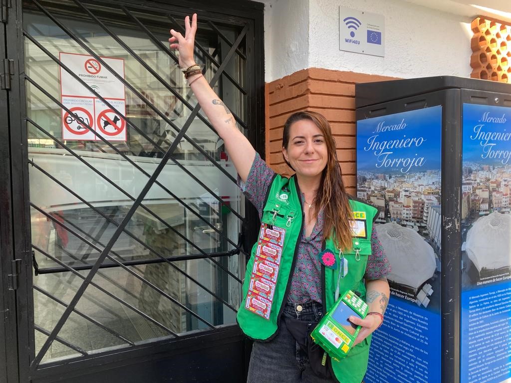 Virginia Gómez, vendedora de la ONCE en Algeciras