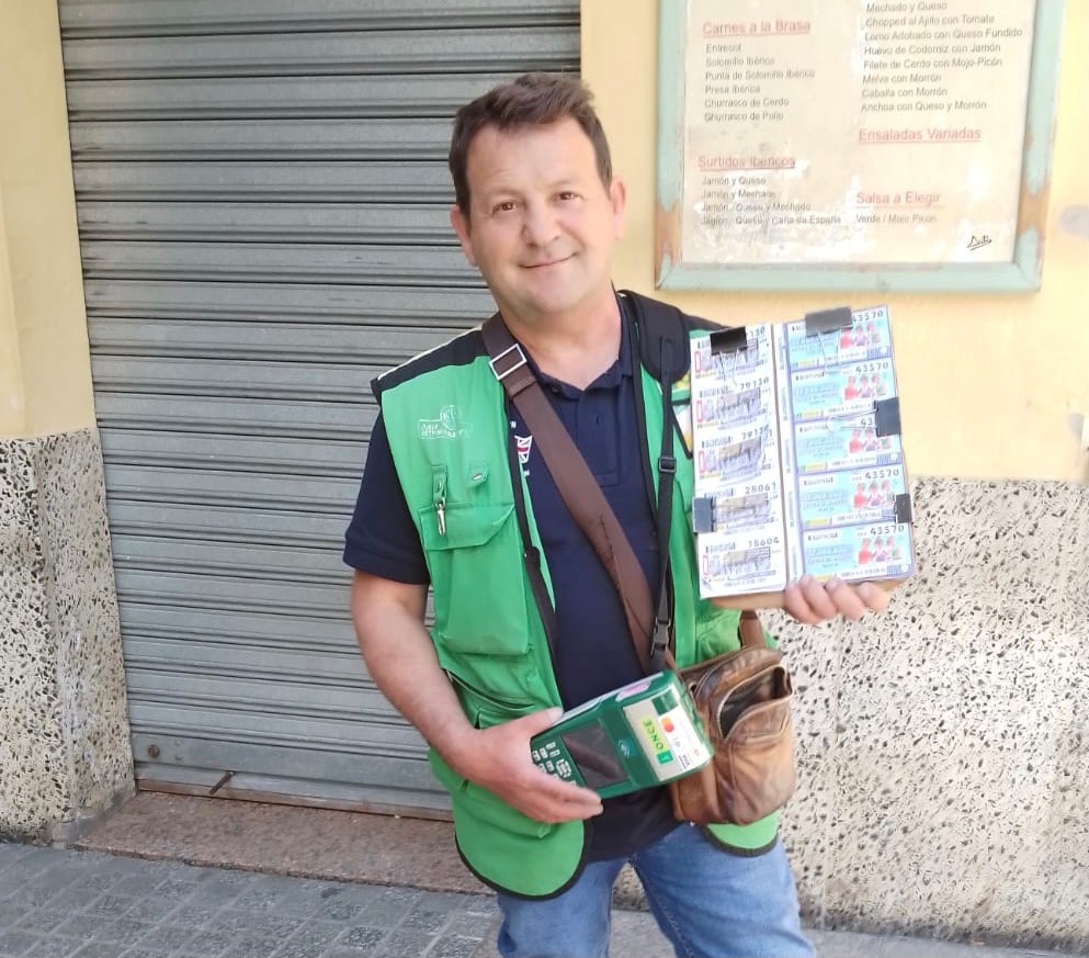 David Serrano, vendedor de la ONCE en Ubrique (Cádiz)