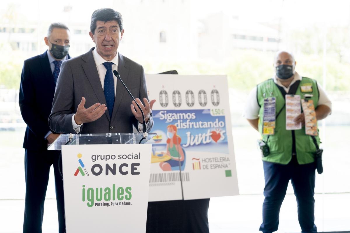 El vicepersidente de la Junta de Andalucía, Juan Marín, elogió el papel social de la ONCE en España
