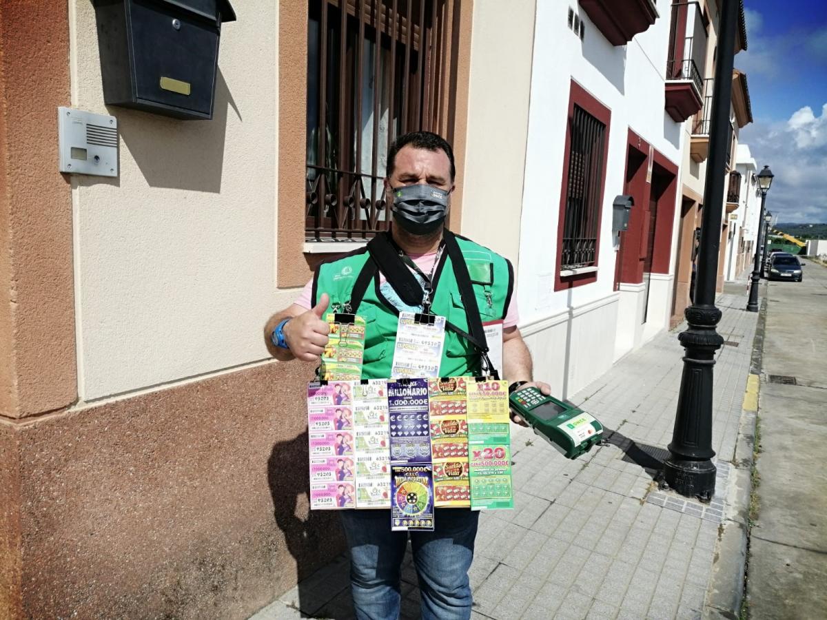 Juan Carlos Pinilla, vendedor de la ONCE en Palma del Río (Córdoba)