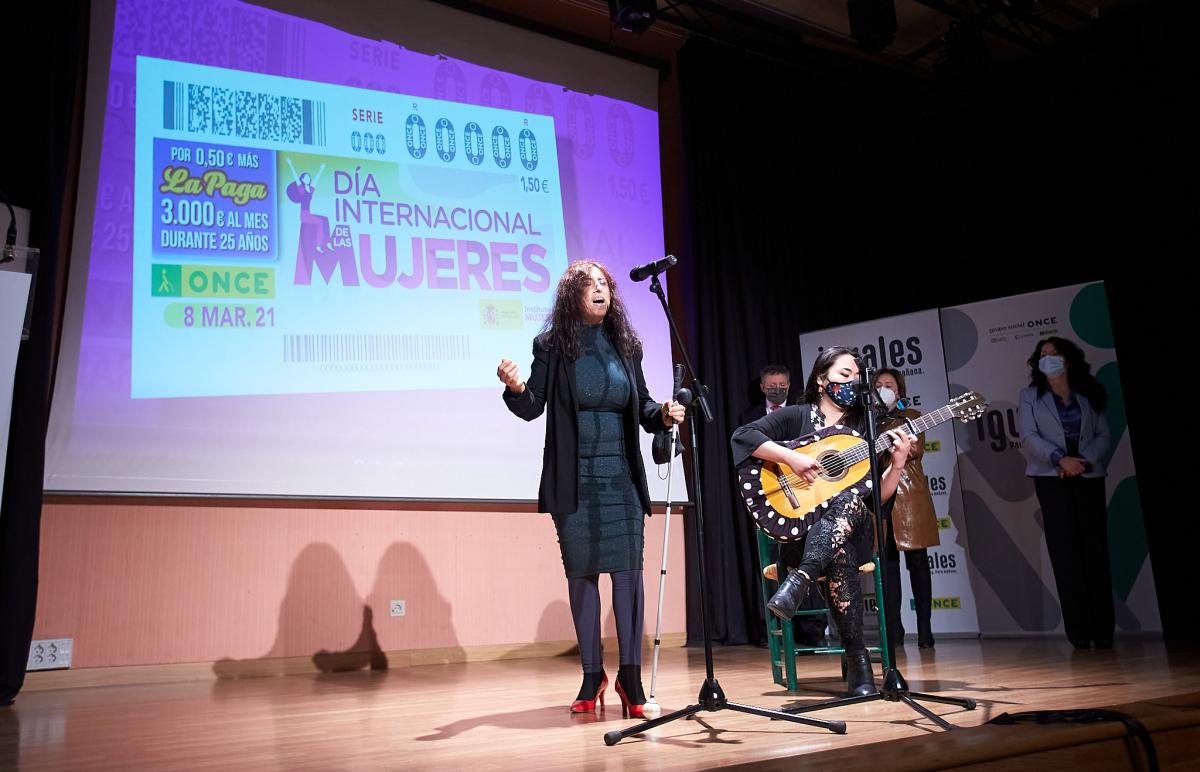 Un cuadro flamenco puso el punto final a la presentación del cupón del Día Internacional de las Mujeres