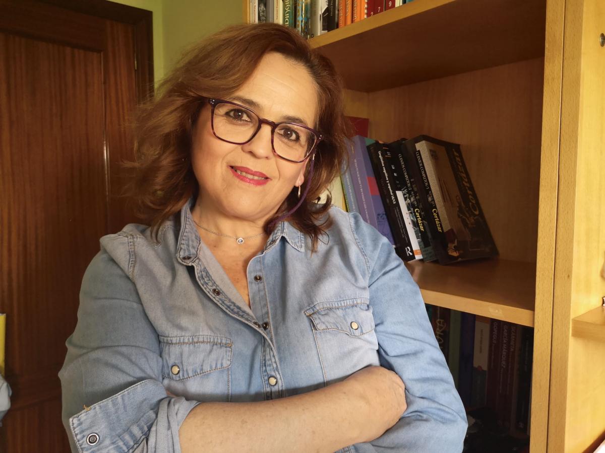 Lucía González, maestra de la ONCE en Granada