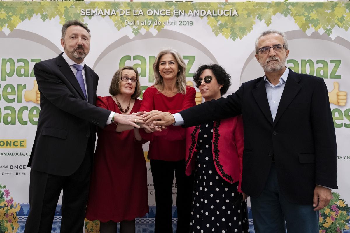 La consejera de Cultura y Patrimonio de la Junta de Andalucía y la vicepresidenta de la ONCE inauguraron en la Delegación Territorial la Semana ONCE