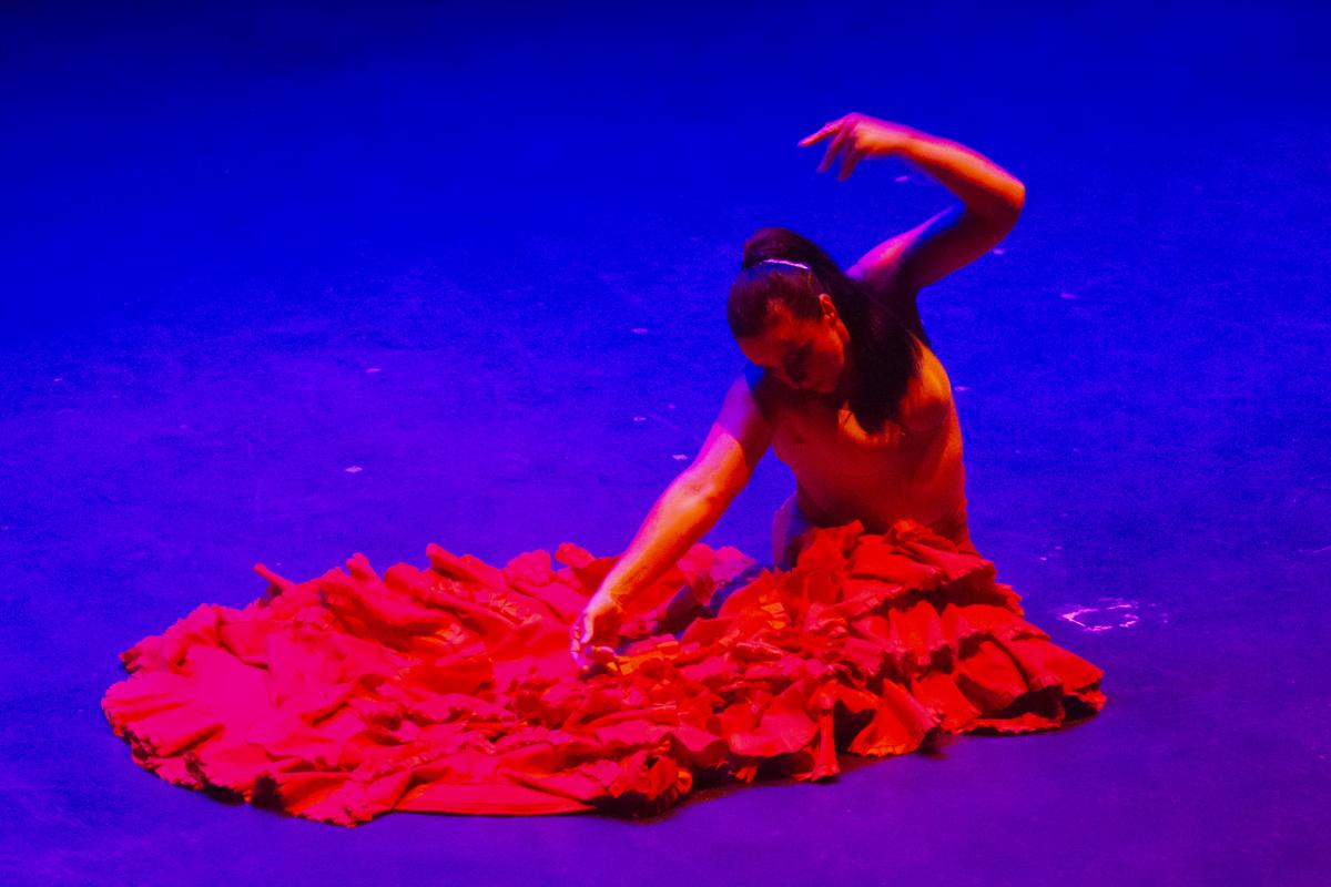 Lola López durante su actuación del espectáculo 'Sueños reales de cuerpos posibles’