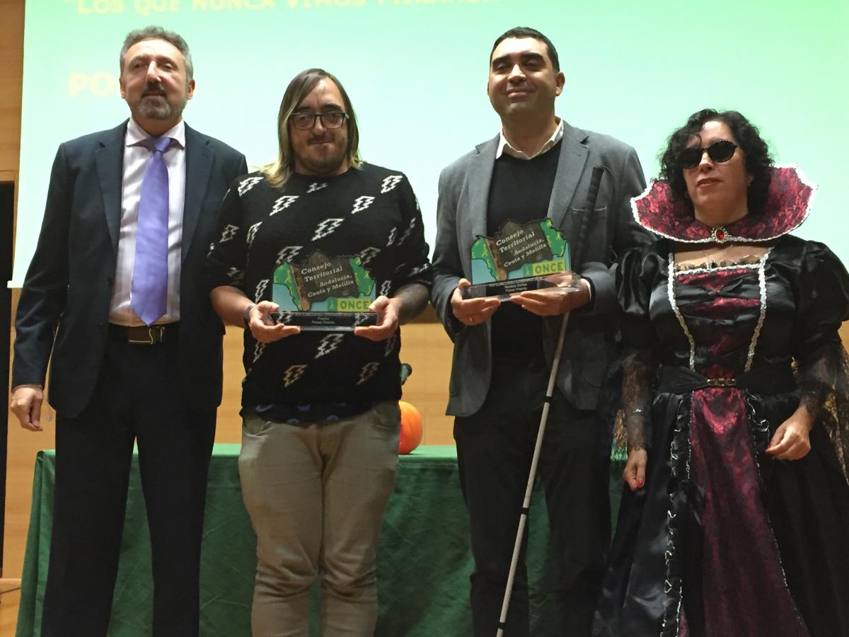 Primeros premios de la XVI edición del Concurso de Relatos Cortos y Poesía con Isabel Viruet y Cristóbal Martínez
