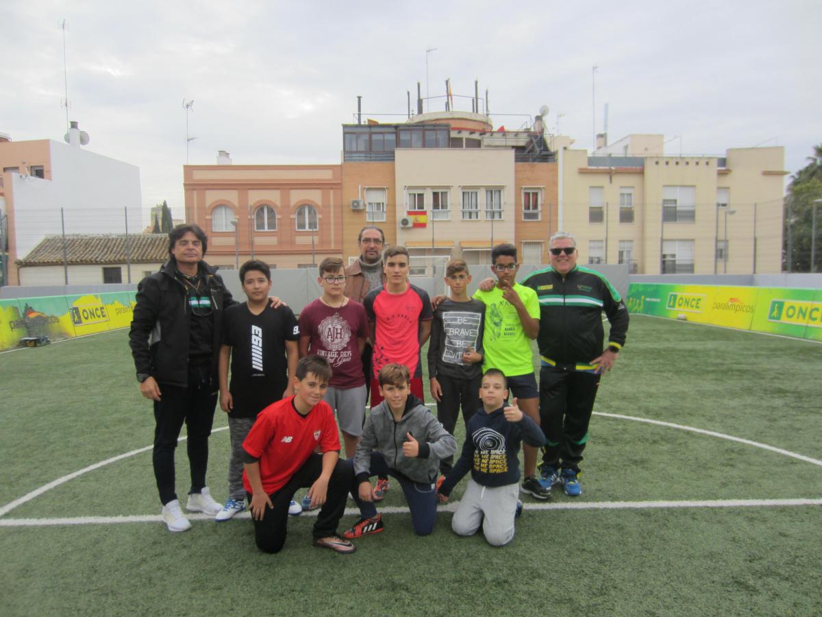 Foto de grupo de los participantes en Fútbol
