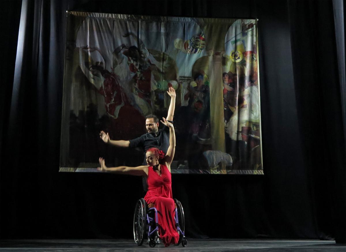 El bailaor José Galán interpretó una parte de su último espectáculo 'Cuerpos posibles' con Lola López