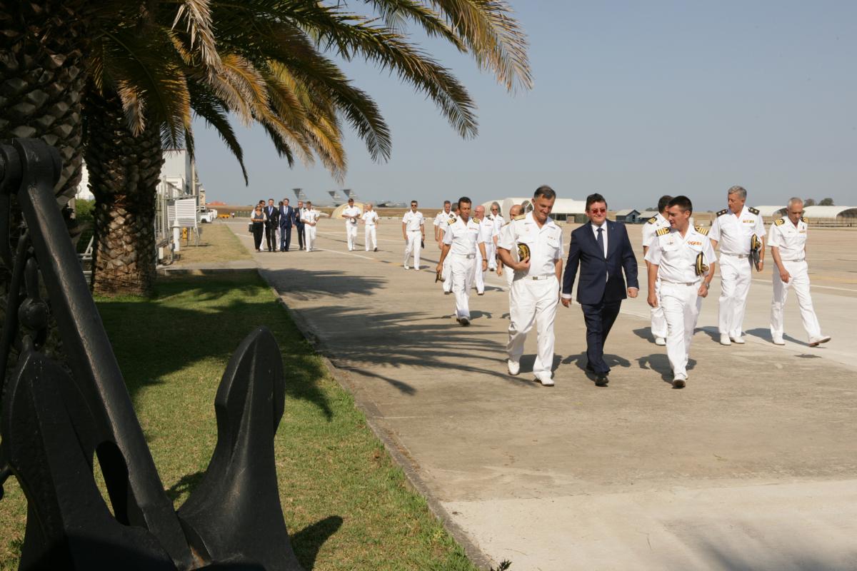 Los representantes de la ONCE visitaron a continuación las dependencias de la Base Naval de Rota