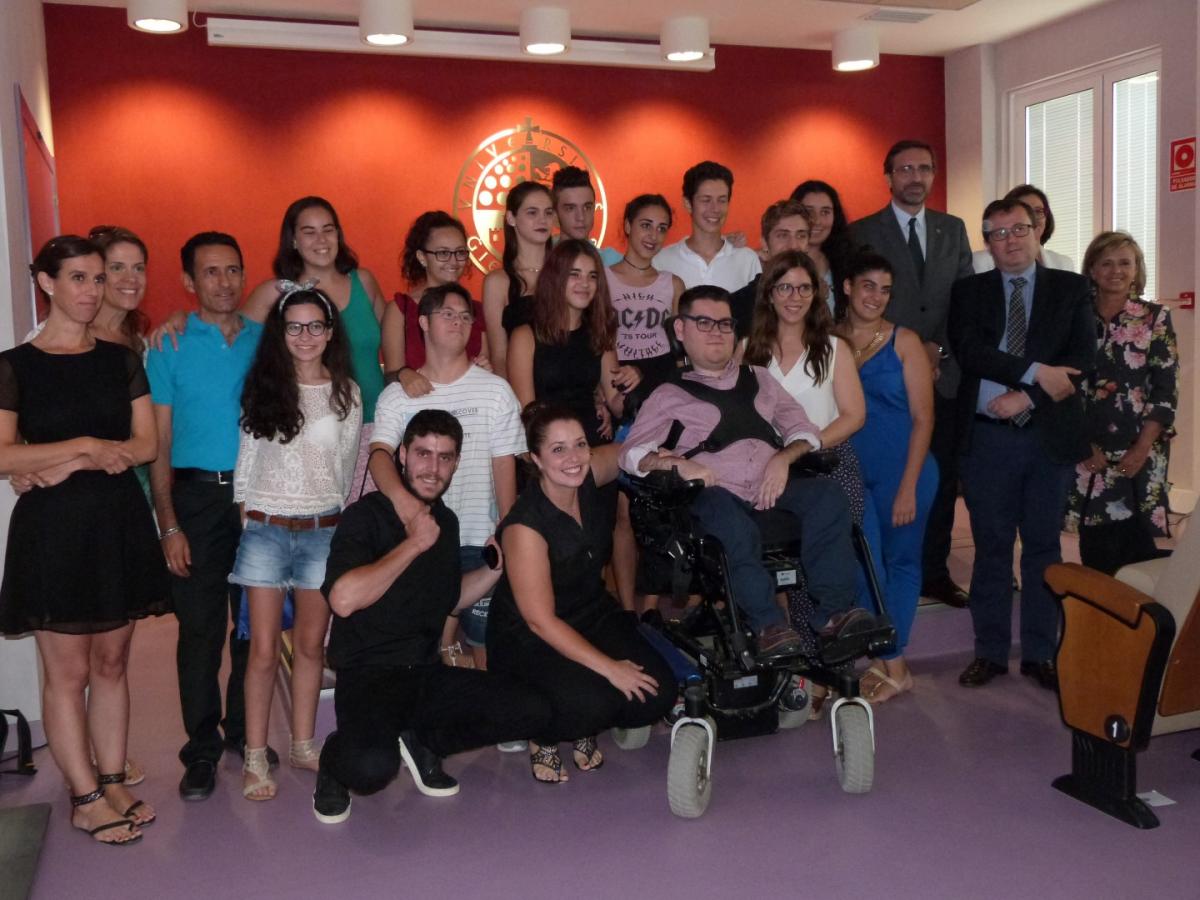 Alumnos y profesores del Campus Inclusivo desarrollado por la Universidad de Jaén este verano
