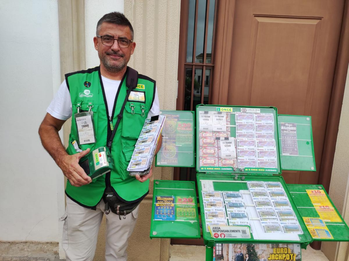 Salvador Pérez, vendedor de la ONCE en Cañete de las Torres