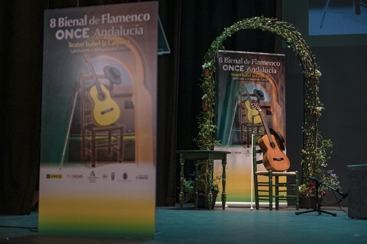El escenario del Isabel la Católica de Granada antes de iniciarse la Gala | Reportaje gráfico: Paco Ortiz