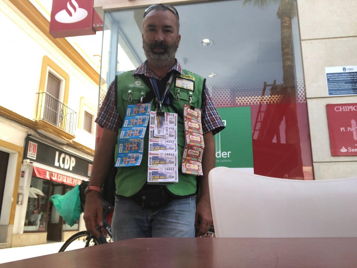 Diego Romero, vendedor de la ONCE en Chipiona