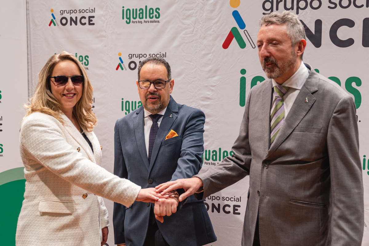 El nuevo director de Córdoba, Francisco Valderas, la subdirectora Anabel Mercado y el delegado Cristóbal Martínez