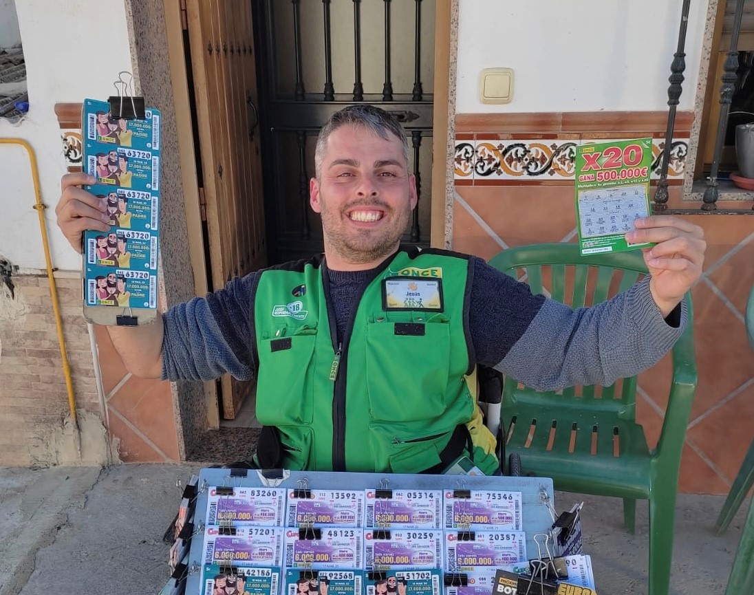 Jesús Valverde, vendedor de la ONCE en Baena (Córdoba)