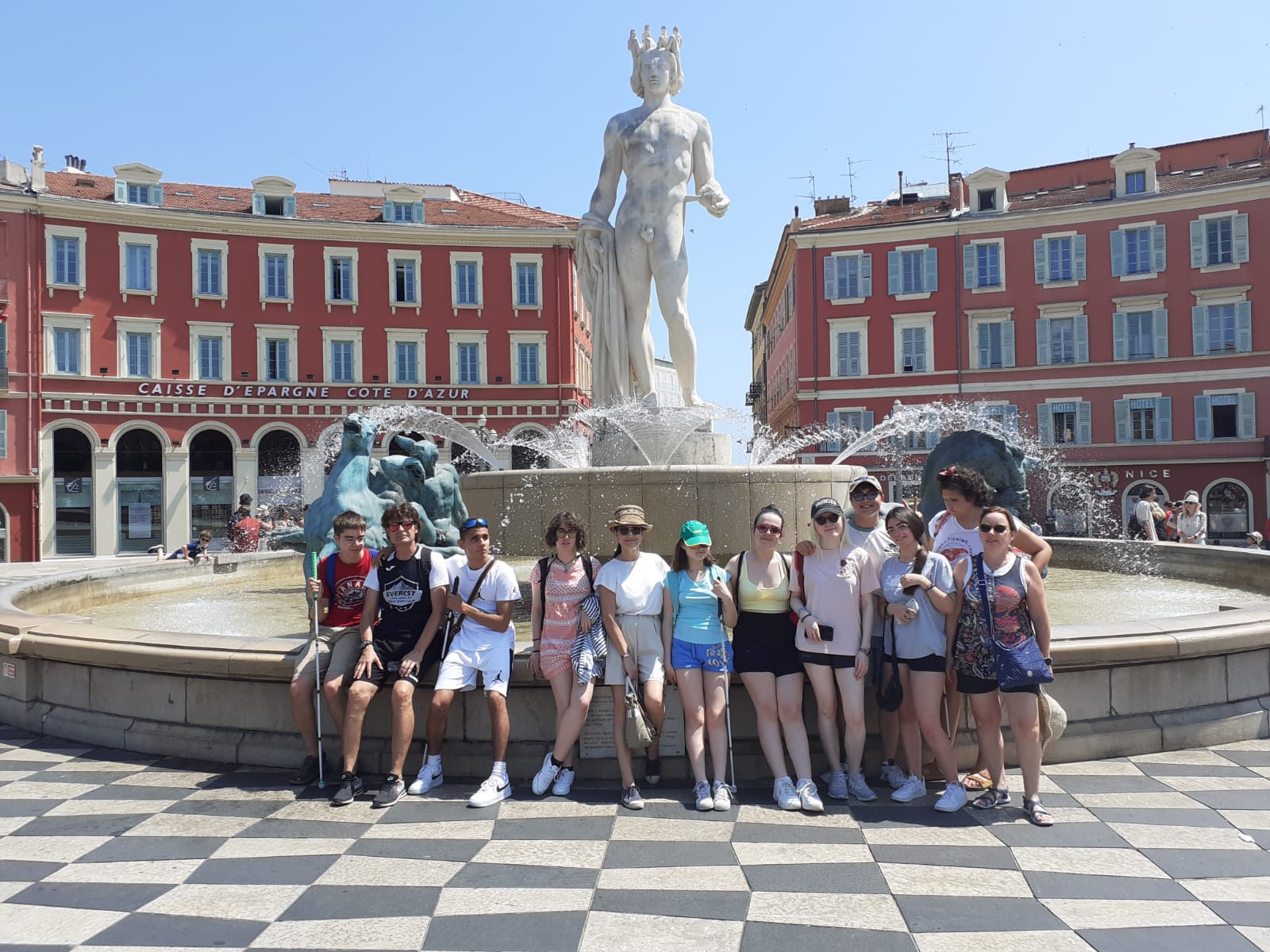 Grupo de alumnos del CRE de Sevilla en Niza