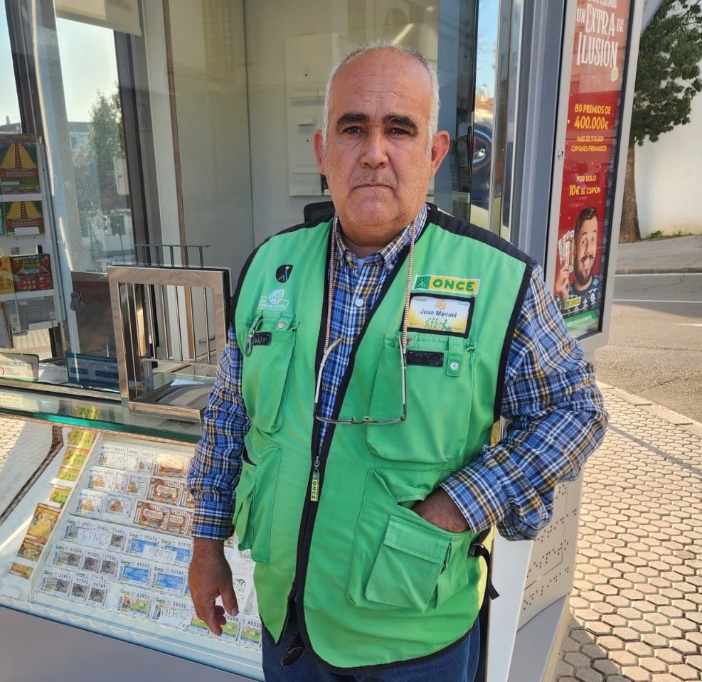 Juan Manuel Torres ha sido el vendedor que mayor premio dio en noviembre
