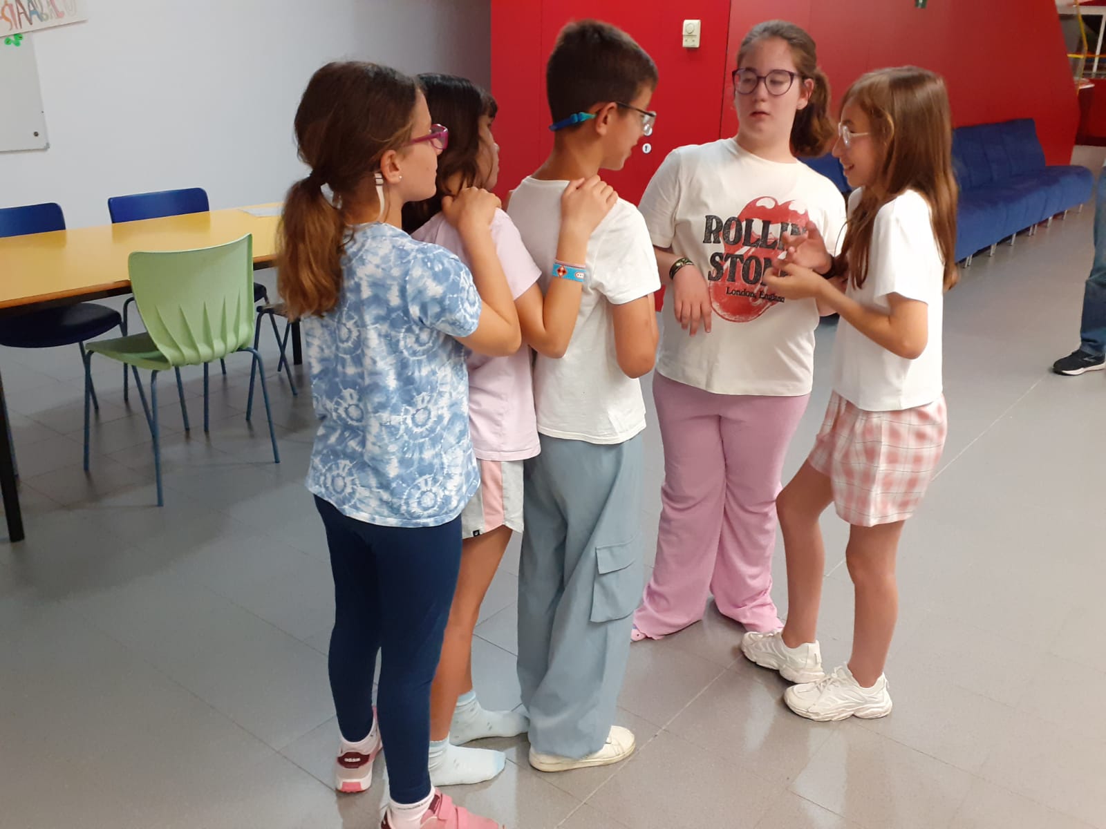 El CRE de Sevilla termina el curso escolar con nuevos espacios para la socialización de los alumnos