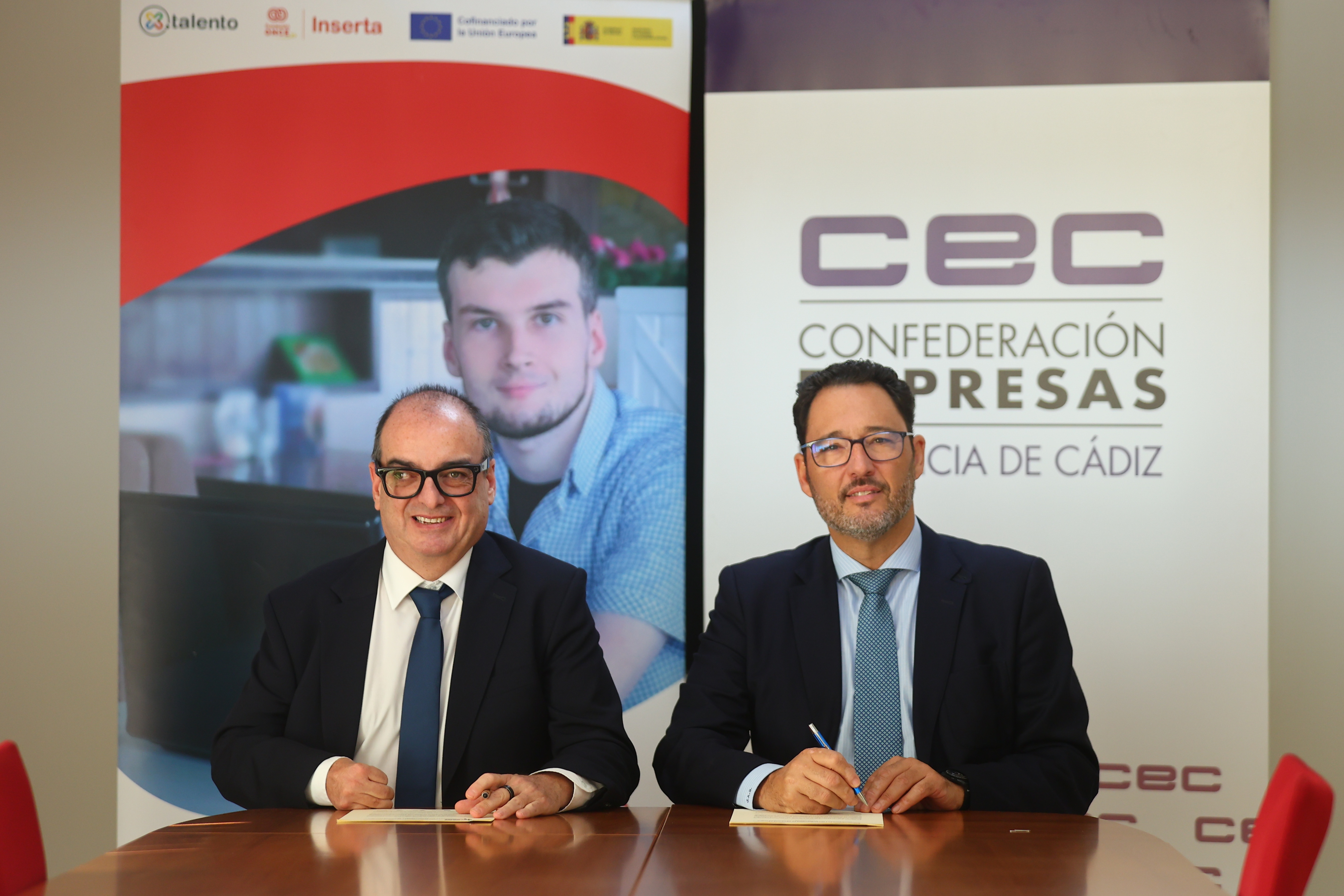 Firma del convenio entre Fundación ONCE y la Confederación de Empresas de Cádiz