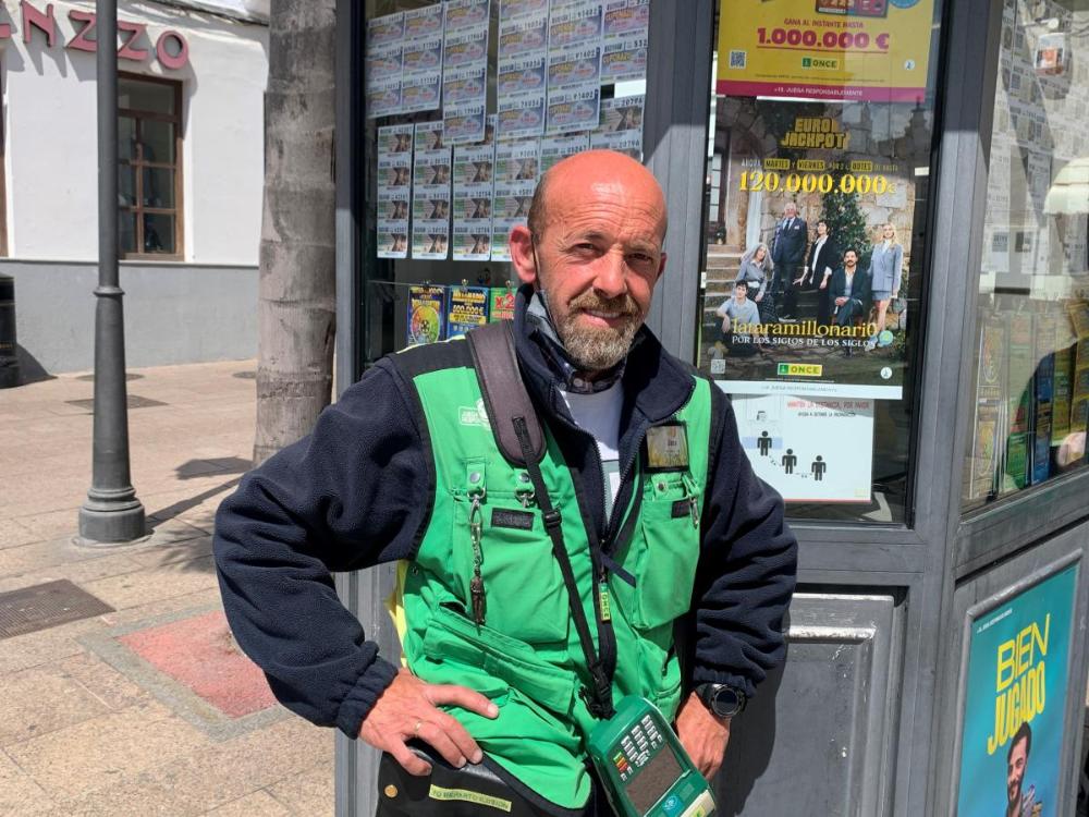 José Jerez, vendedor de la ONCE en San Fernando, asegura que actúa al dictado de su corazón