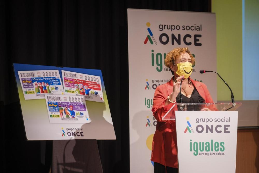 La Referente del Mayor del Consejo Territorial se mostró orgullosa del cariño de la ONCE hacia sus mayores