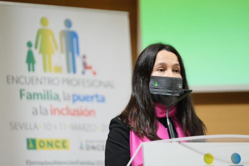 Bienvenida de la directora del CRE de Sevilla, Eva Pérez
