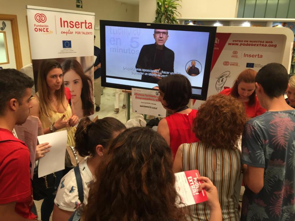 El stand de Inserta Empleo captó la atención de los participantes