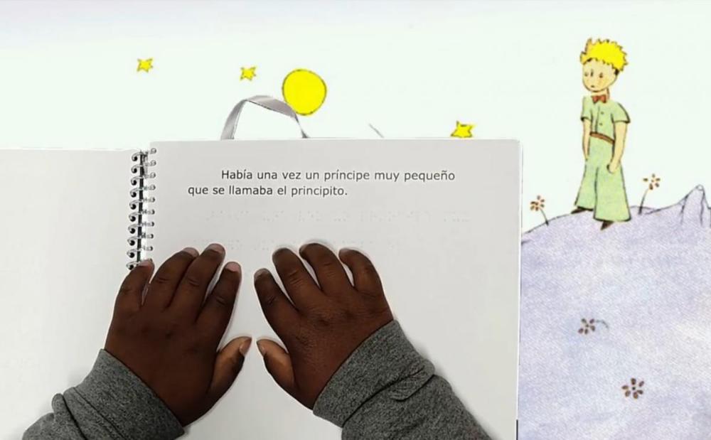 Lectura en braille de 'El Principito'