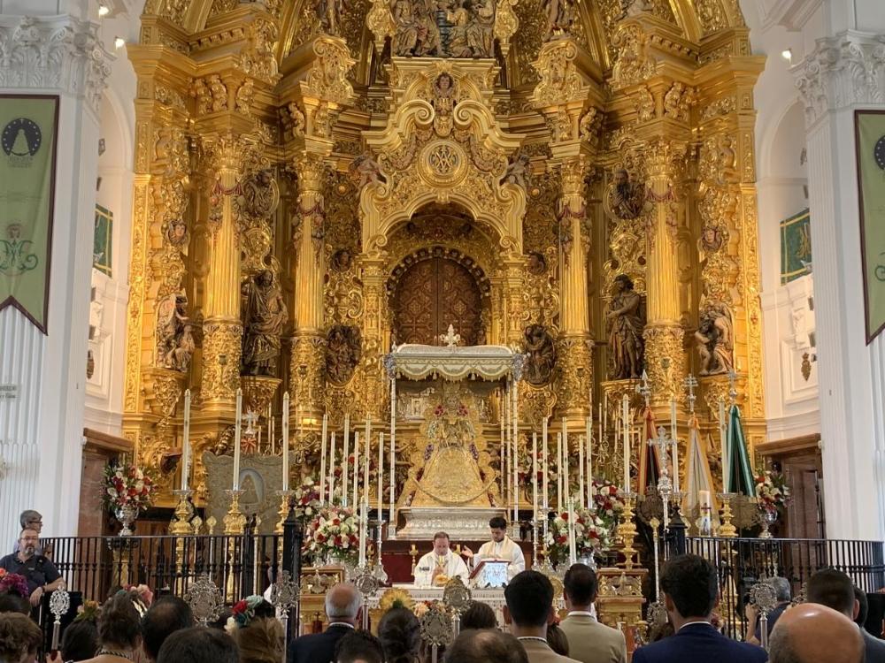 Misa de romeros en la ermita del Rocío en la mañana de la presentación del cupón de la ONCE