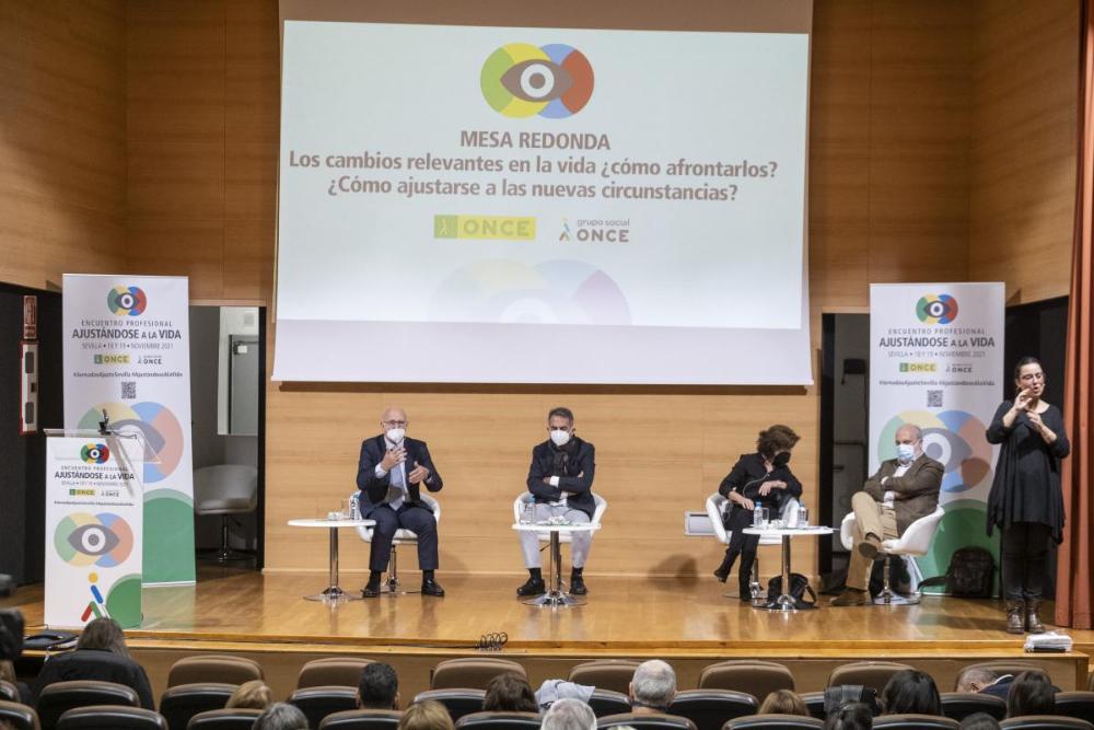 "Todos somos diferentes", una idea común de los ponentes para afrontar los cambios en la vida con determinación