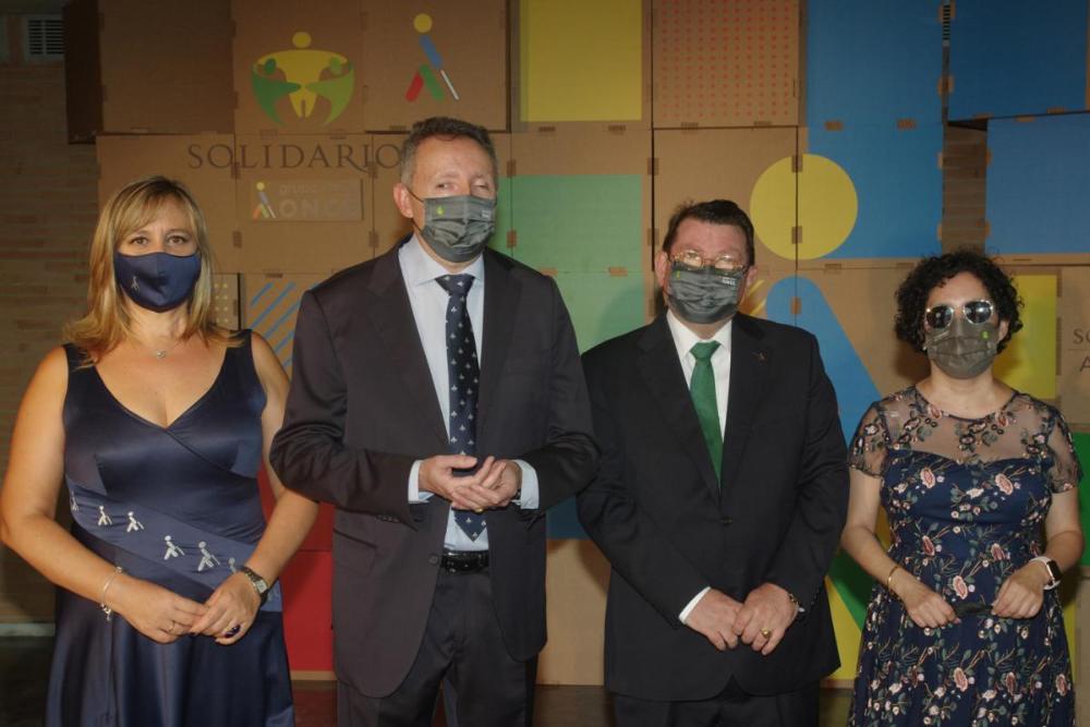 El director general de la ONCE, Ángel Sánchez, con el delegado territorial, presidenta del Consejo y directora en Almería