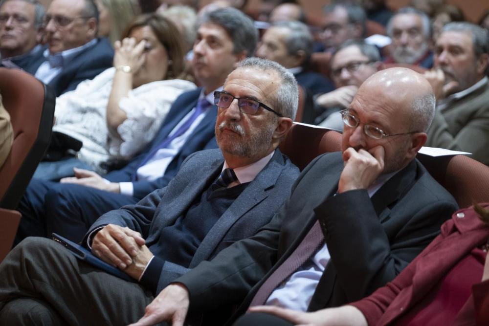 El delegado de Servicios Sociales del Ayuntamiento de Sevilla, Juan Manuel Flores, junto al vicepresidente primero del Consejo Territorial, José Antonio Ornedo
