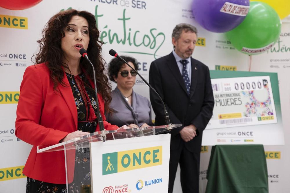 La consejera de Igualdad denunció que el 64% de las mujeres con discapacidad no tienen trabajo