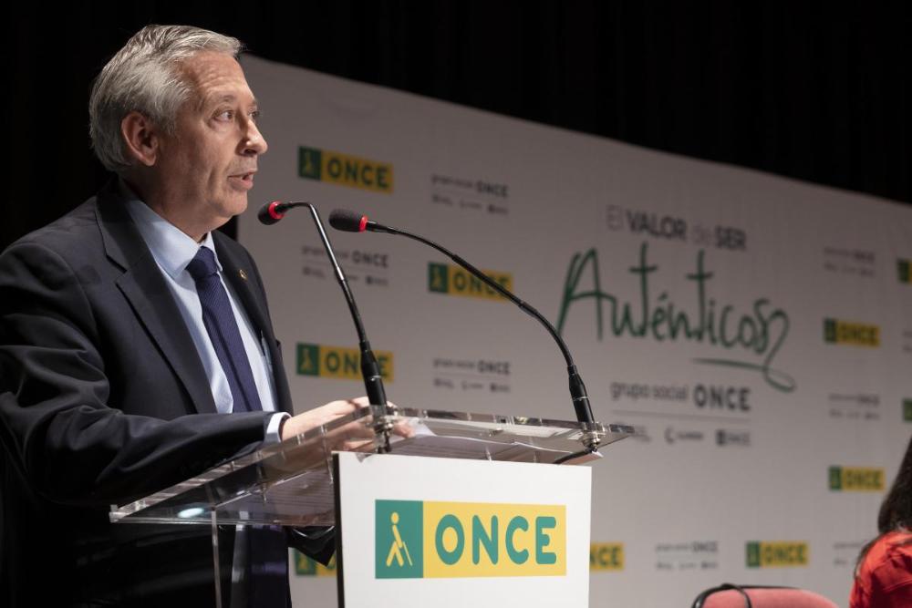 "Sois el auténtico corazón que hace latir la ONCE", dijo el subdelegado territorial, José Antonio Toledo, a los afiliados y trabajadores de la Organización