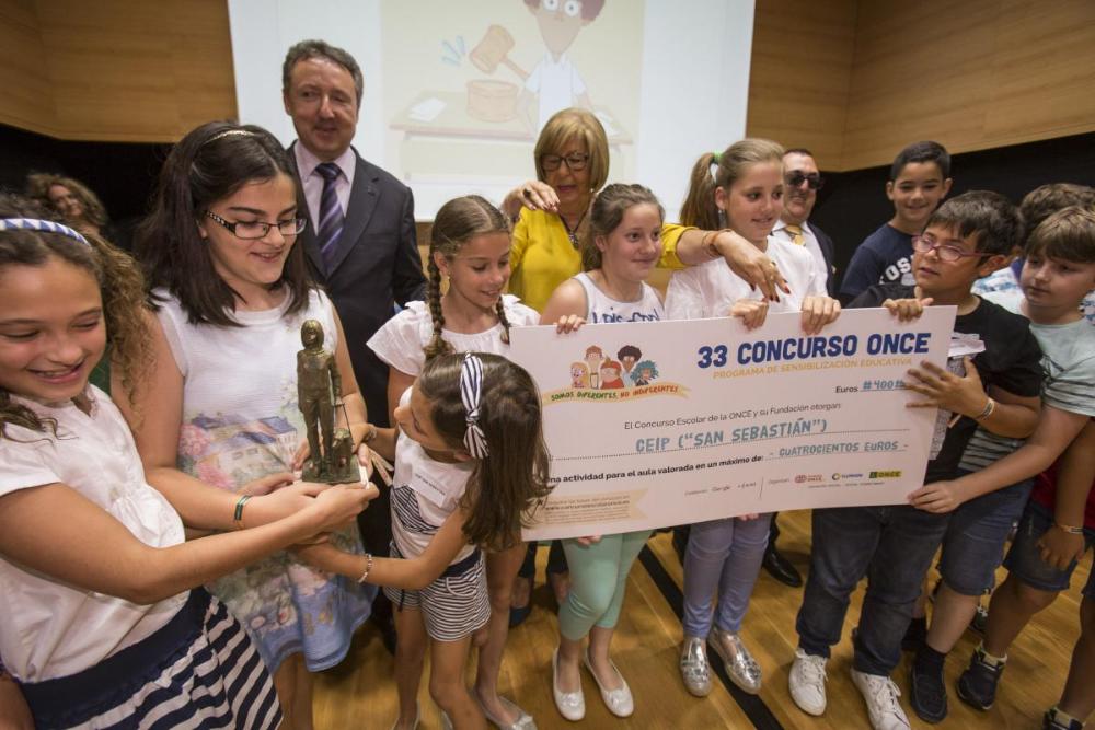 Entrega del premio al colegio San Sebastián de La Puebla del Río (Sevilla)