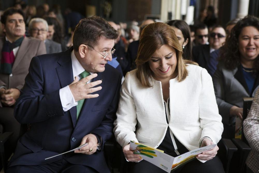 El director general de la ONCE con la presidenta de la Junta de Andalucía