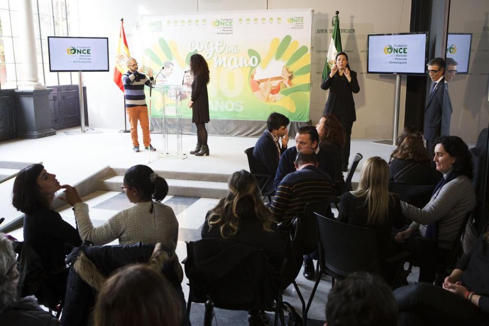 Las personas sordociegas fueron las protagonistas del acto