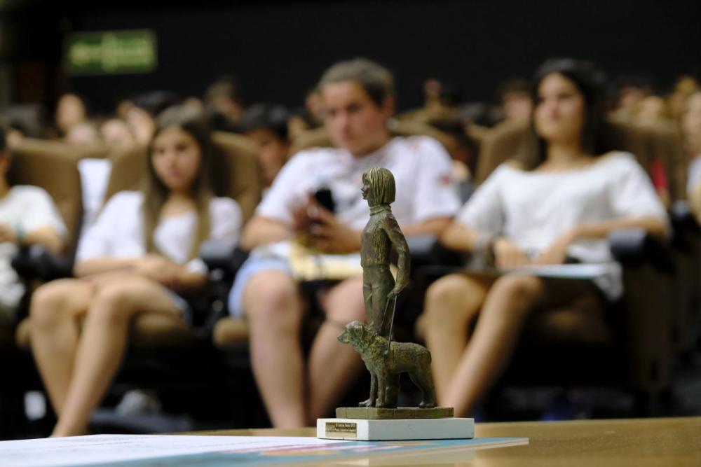 Detalle de la escultura del premio de esta edición del Concurso Escolar